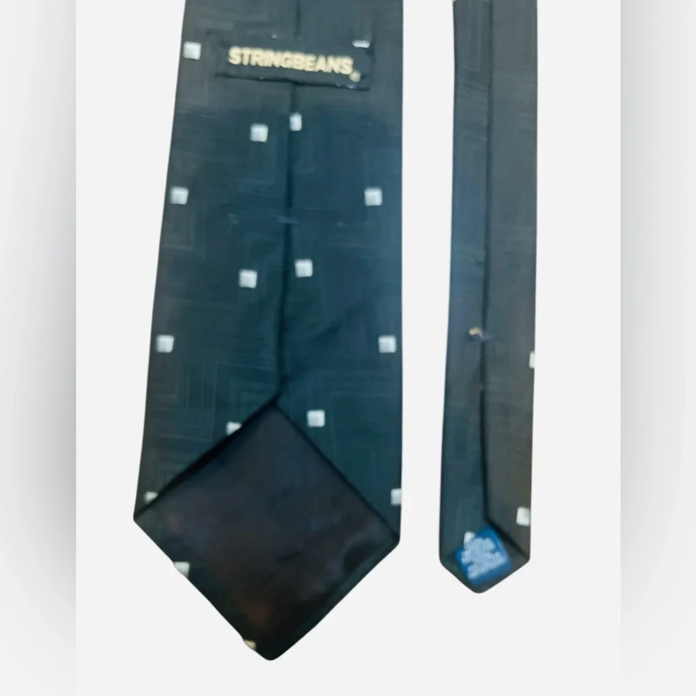 Sophisticated Black Geometric Tie